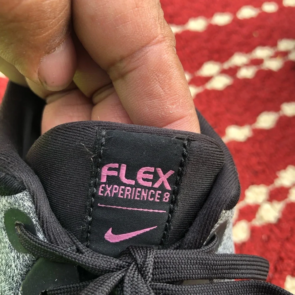 Nike Flex8 Women’s Gray & Pink Athletic Training Sneakers Size 8.5W